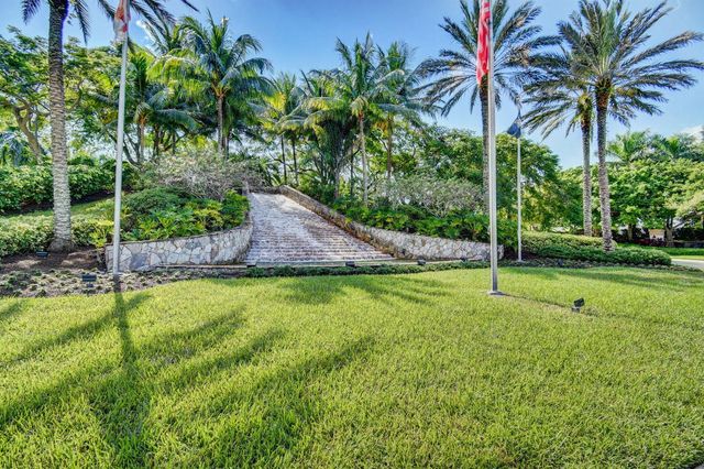 4293 Mariners Cove Drive, Wellington, FL 33449