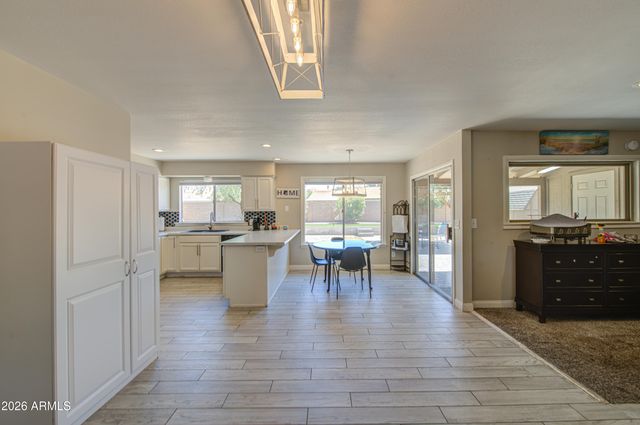 319 N VALENCIA Drive, Chandler, AZ 85226