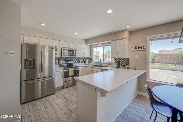 319 N VALENCIA Drive, Chandler, AZ 85226