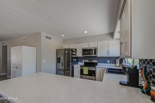 319 N VALENCIA Drive, Chandler, AZ 85226