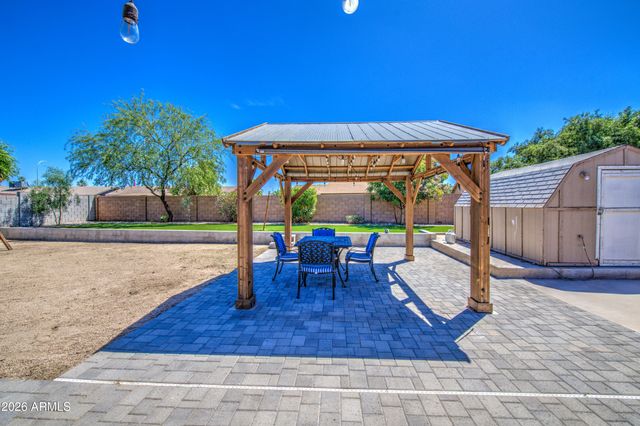 319 N VALENCIA Drive, Chandler, AZ 85226