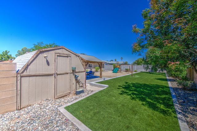 319 N VALENCIA Drive, Chandler, AZ 85226