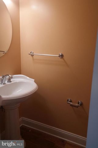 132 N LINWOOD AVE, Baltimore, MD 21224