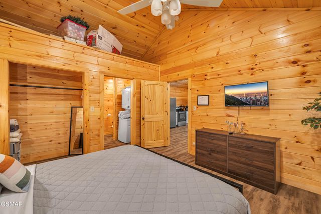 4081 Henry Town Road, Sevierville, TN 37876
