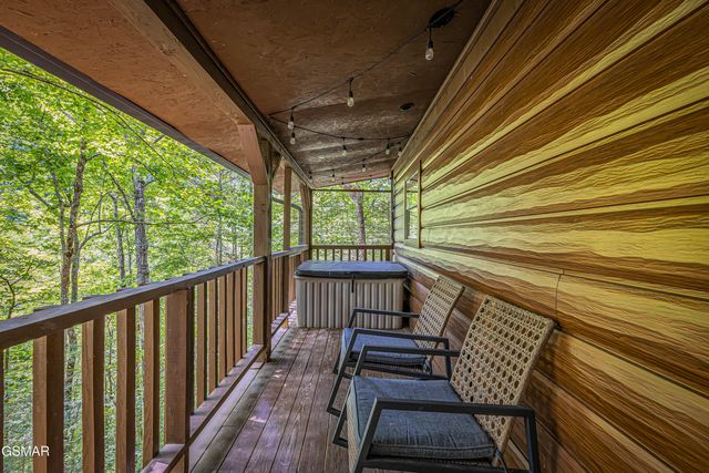 4081 Henry Town Road, Sevierville, TN 37876