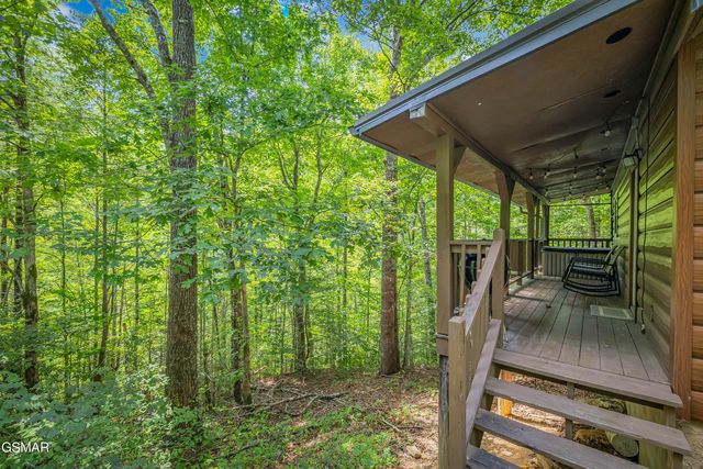 4081 Henry Town Road, Sevierville, TN 37876