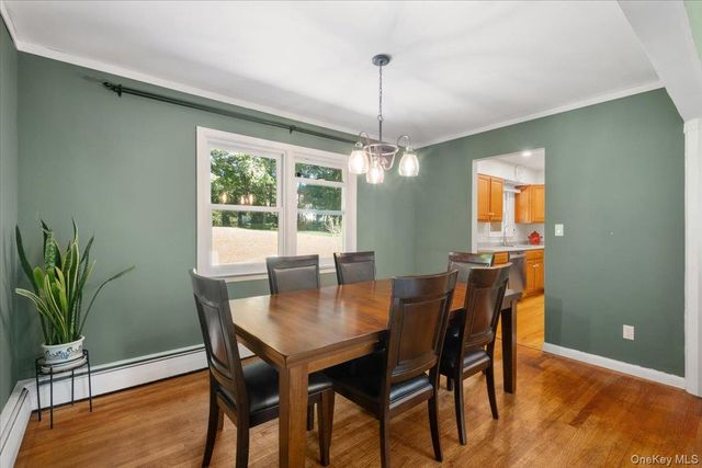24 Willow Place, Lake Peekskill, NY 10537