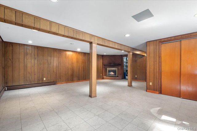 24 Willow Place, Lake Peekskill, NY 10537