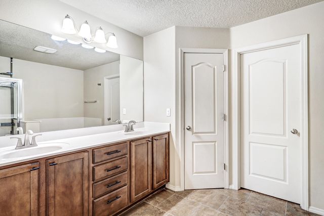 7320 Skagway Drive NE, Rio Rancho, NM 87144