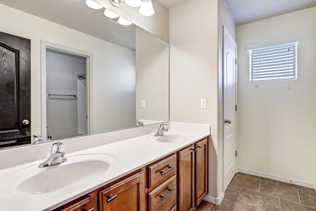 7320 Skagway Drive NE, Rio Rancho, NM 87144