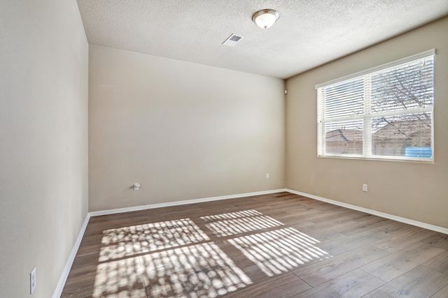 7320 Skagway Drive NE, Rio Rancho, NM 87144