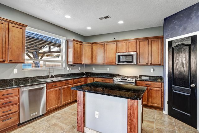 7320 Skagway Drive NE, Rio Rancho, NM 87144