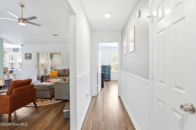 8504 Lakeview Drive, Wilmington, NC 28412