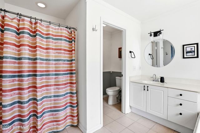 8504 Lakeview Drive, Wilmington, NC 28412