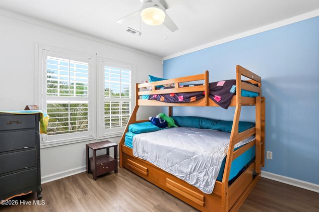 8504 Lakeview Drive, Wilmington, NC 28412