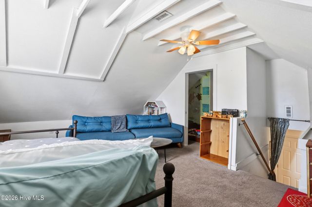 8504 Lakeview Drive, Wilmington, NC 28412