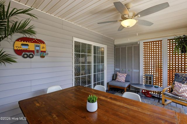 8504 Lakeview Drive, Wilmington, NC 28412