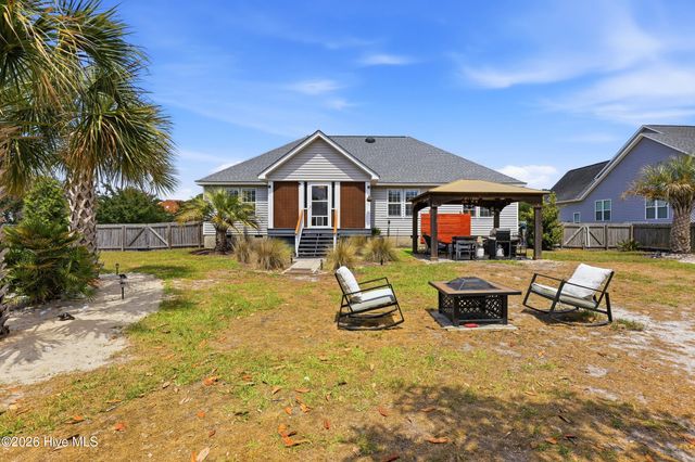 8504 Lakeview Drive, Wilmington, NC 28412