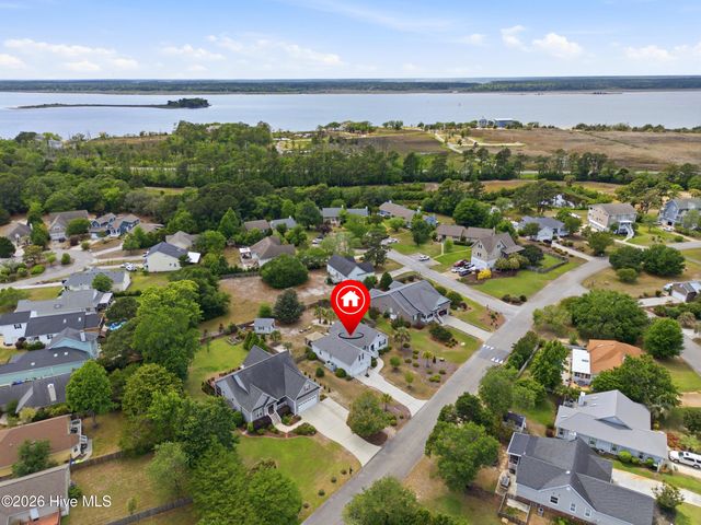 8504 Lakeview Drive, Wilmington, NC 28412