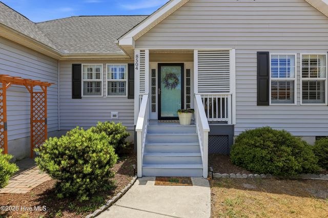 8504 Lakeview Drive, Wilmington, NC 28412