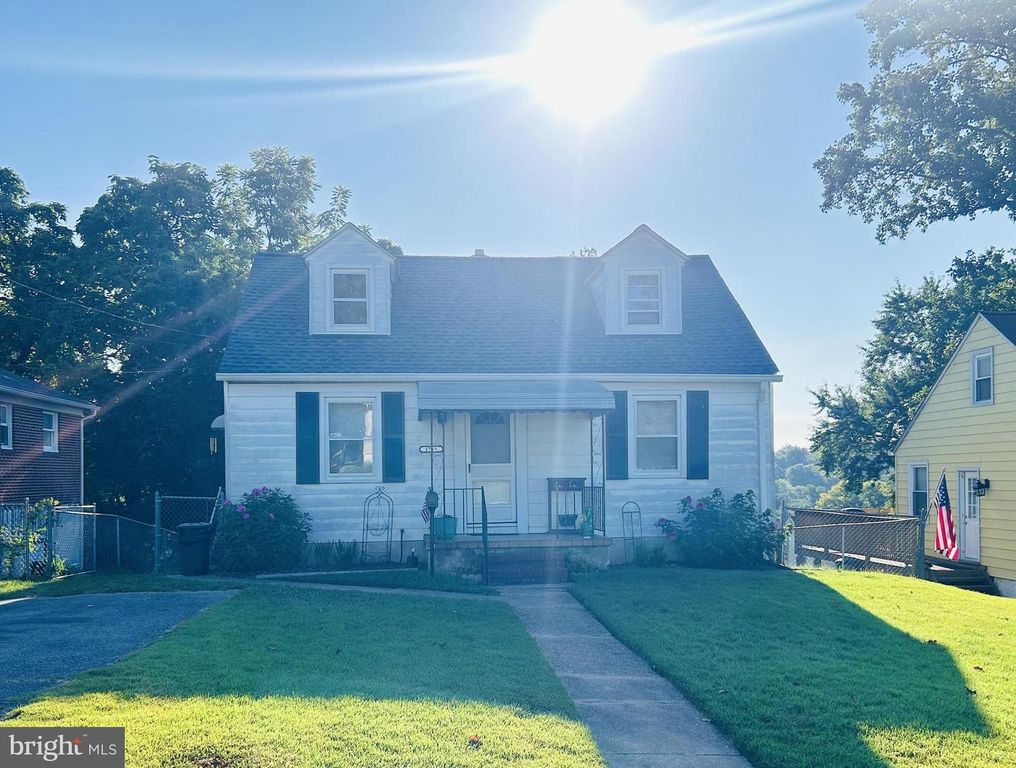 1715 SUMMIT AVE, Baltimore, MD 21227
