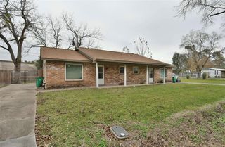 904 Mabry Road, Baytown, TX 77520