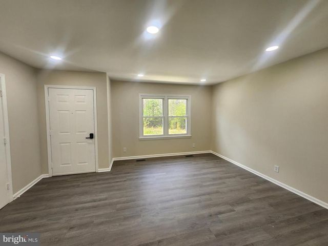 6401 TOWLES MILL RD, Spotsylvania, VA 22551