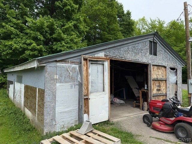 576 County Route 85, Granby, NY 13069