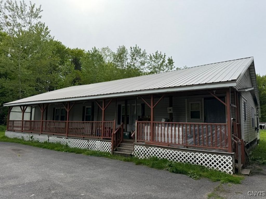 576 County Route 85, Granby, NY 13069