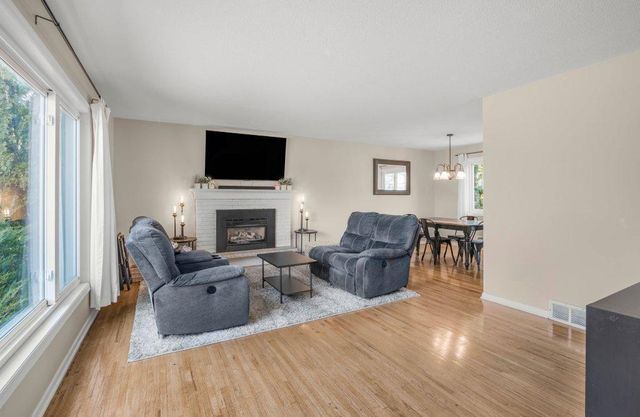 6329 Halifax Avenue S, Edina, MN 55424