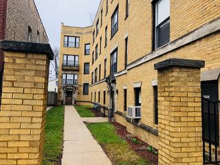 3808 W Irving Park Road 11, Chicago, IL 60618