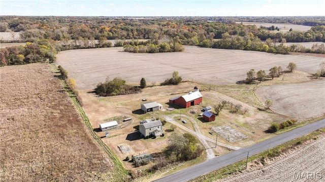15176 Lageman Road, Godfrey, IL 62035