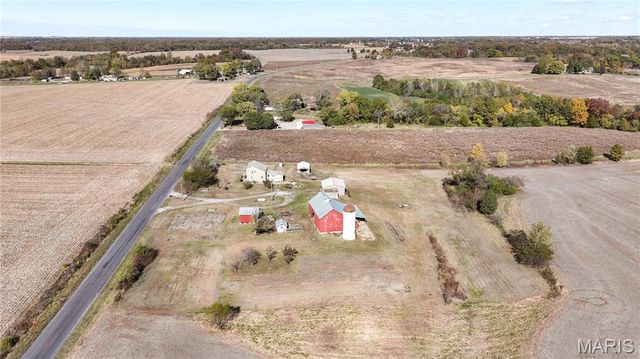 15176 Lageman Road, Godfrey, IL 62035