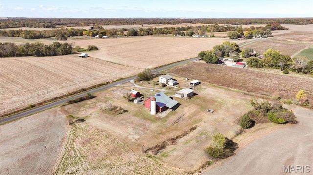 15176 Lageman Road, Godfrey, IL 62035