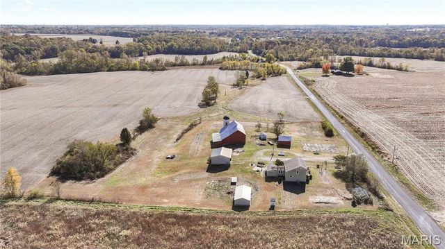 15176 Lageman Road, Godfrey, IL 62035