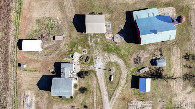 15176 Lageman Road, Godfrey, IL 62035