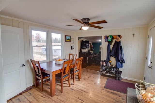 15176 Lageman Road, Godfrey, IL 62035