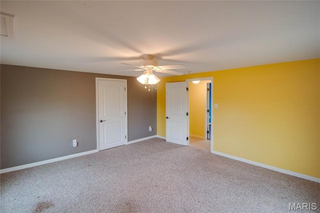 15176 Lageman Road, Godfrey, IL 62035