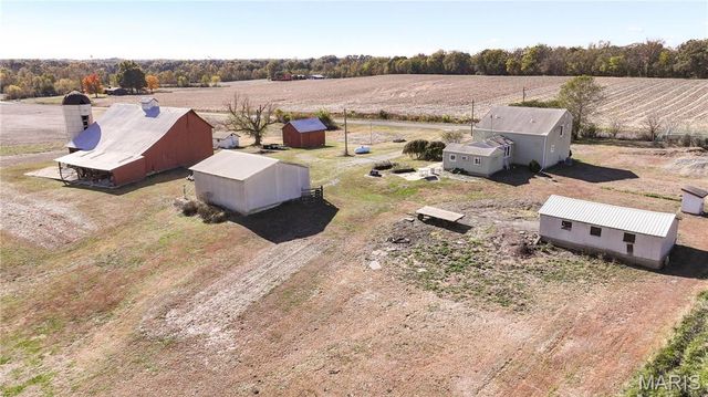 15176 Lageman Road, Godfrey, IL 62035