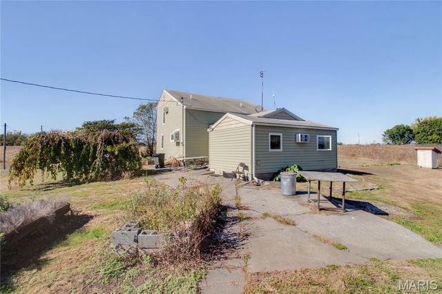 15176 Lageman Road, Godfrey, IL 62035