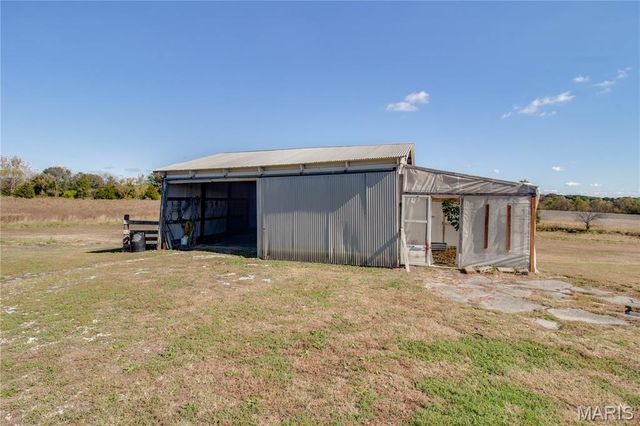 15176 Lageman Road, Godfrey, IL 62035