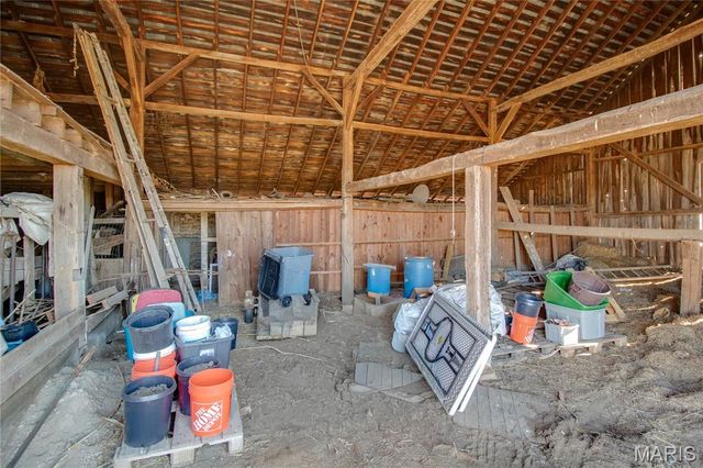 15176 Lageman Road, Godfrey, IL 62035