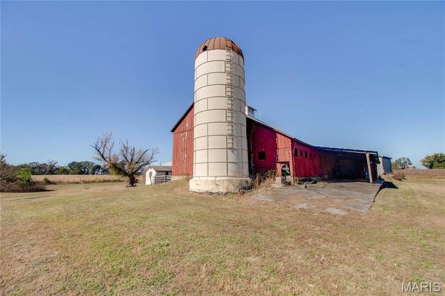 15176 Lageman Road, Godfrey, IL 62035