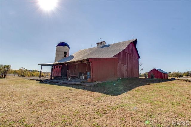 15176 Lageman Road, Godfrey, IL 62035