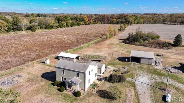 15176 Lageman Road, Godfrey, IL 62035