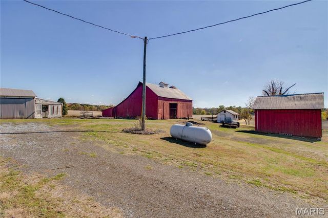 15176 Lageman Road, Godfrey, IL 62035