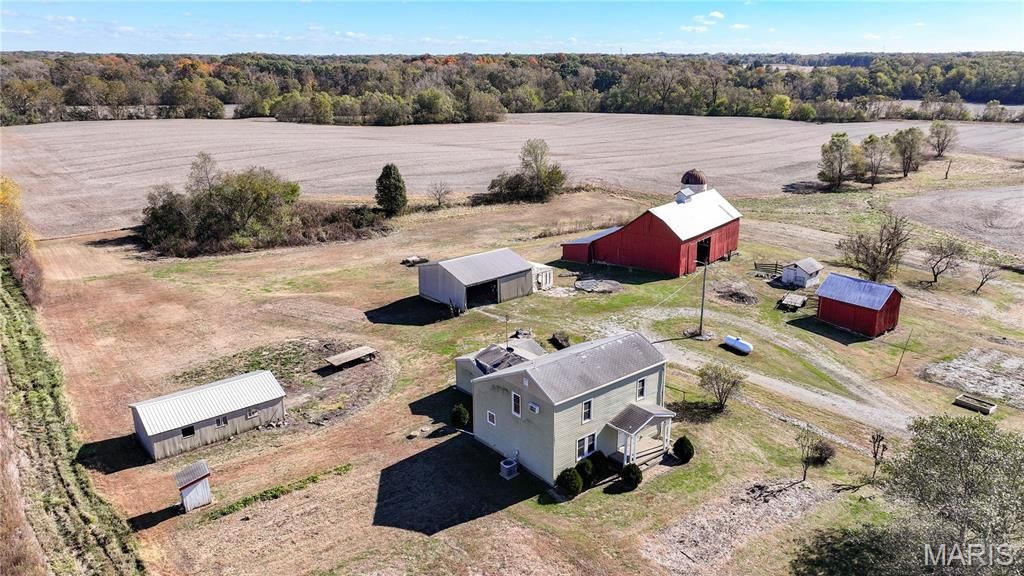 15176 Lageman Road, Godfrey, IL 62035