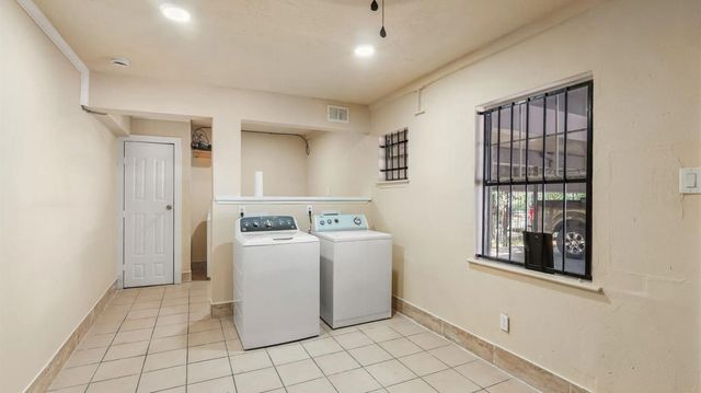 2819 Berry Street 1, Houston, TX 77004