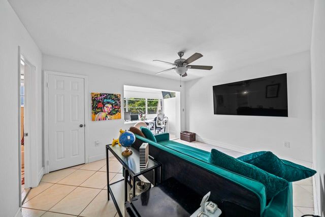 8745 SW 137th Avenue, Miami, FL 33183