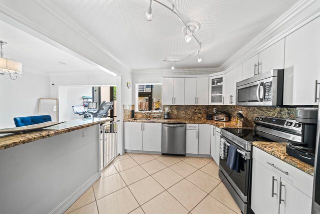 8745 SW 137th Avenue, Miami, FL 33183